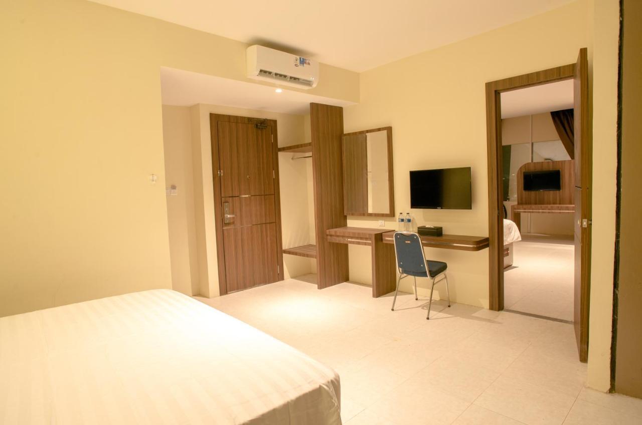 Ak Hotel Nagoya Hill Batam Esterno foto